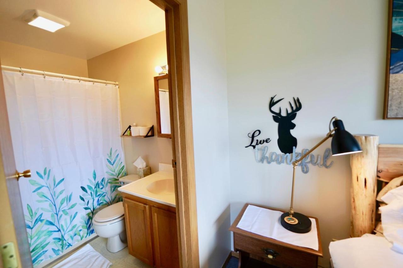 Flat Fish Lodge B&B And Event Center โฮเมอร์ ภายนอก รูปภาพ